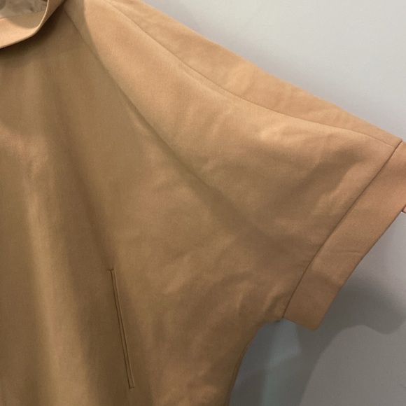 Nikki Jones Camel Hooded Cape Jacket M  Short Sleeve Zip-Up Montreal Outerwear - Picture 8 of 16